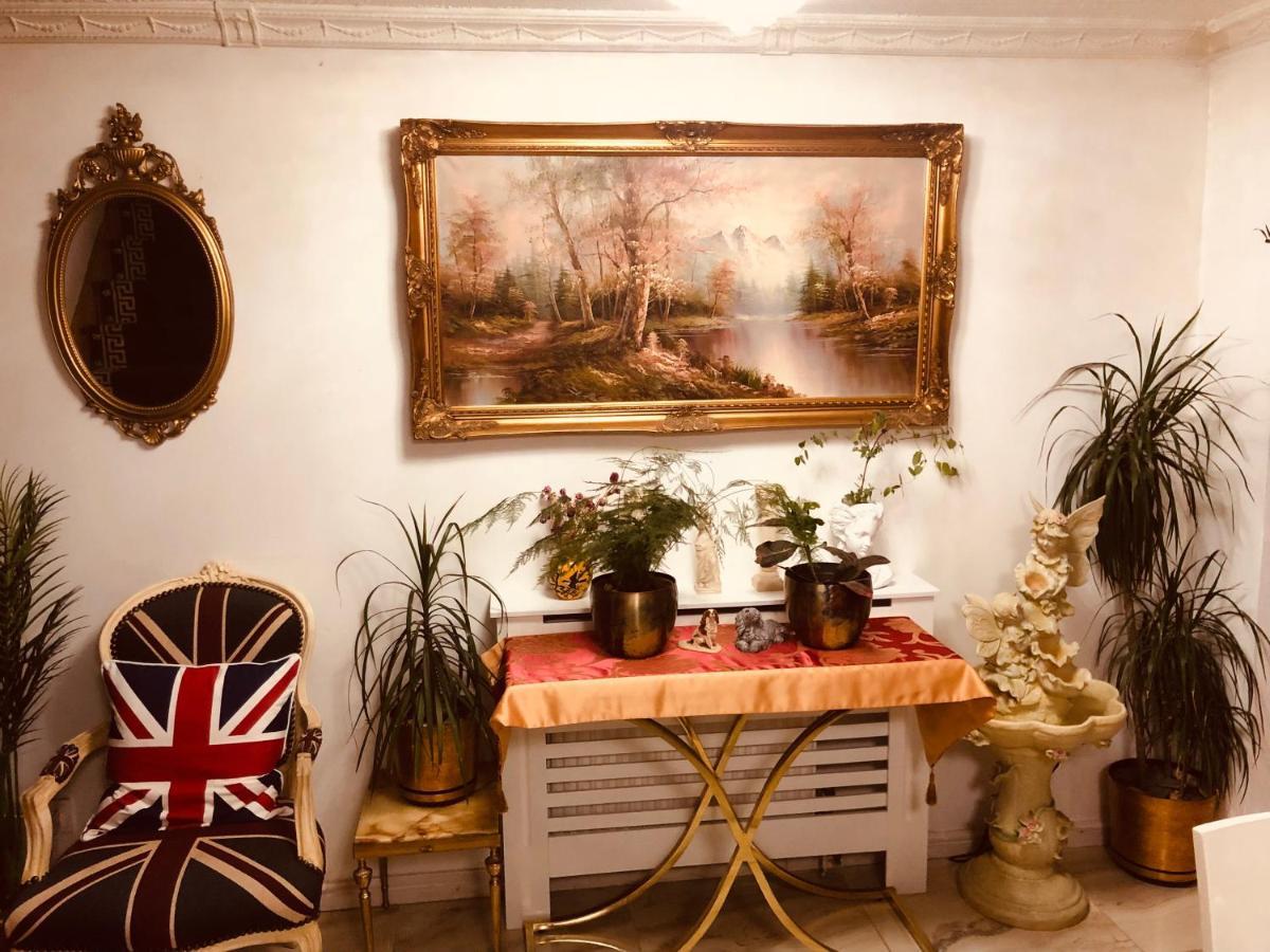 Cheerful 4 Bedroom House With Garden Free Parking Londýn Exteriér fotografie