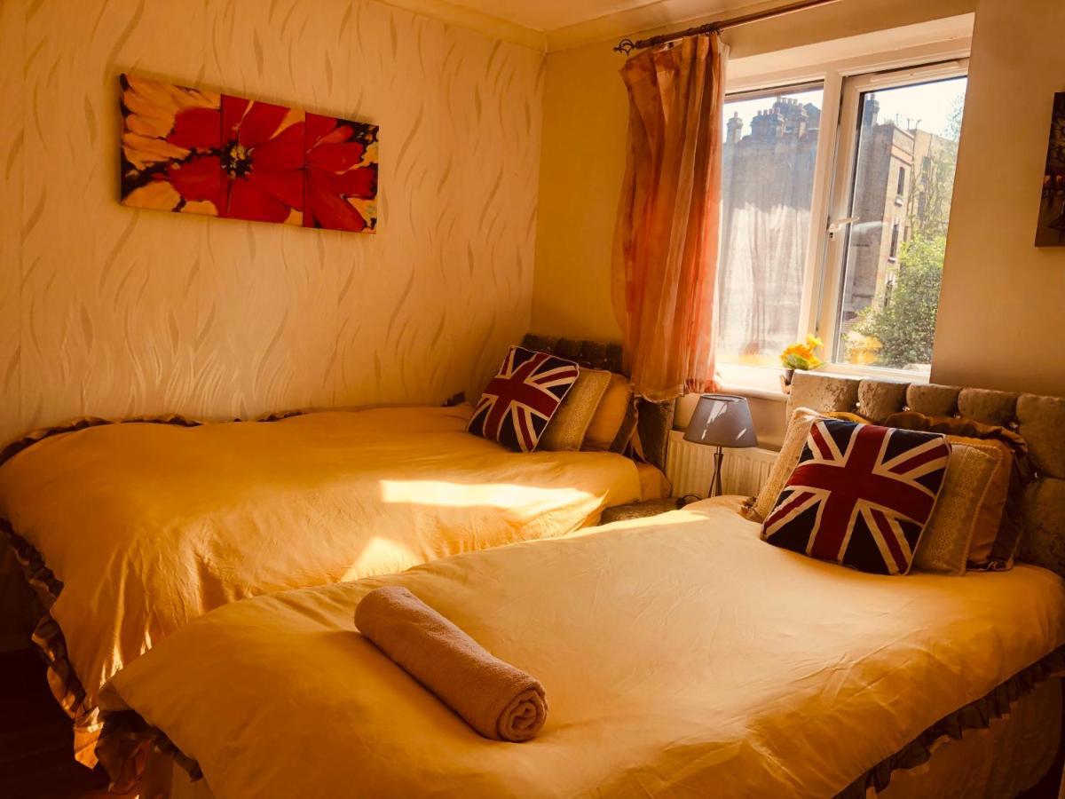 Cheerful 4 Bedroom House With Garden Free Parking Londýn Exteriér fotografie